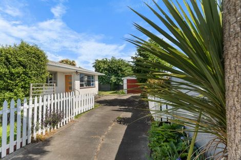 Photo of property in 90 Springs Road, Hornby, Christchurch, 8042