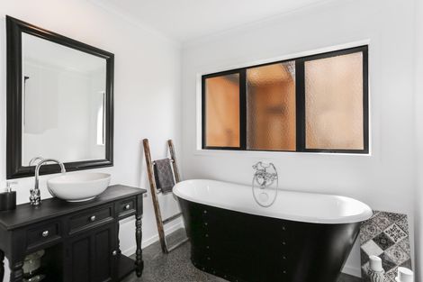 Photo of property in 85 Hunt Road, Pukekawa, Tuakau, 2696