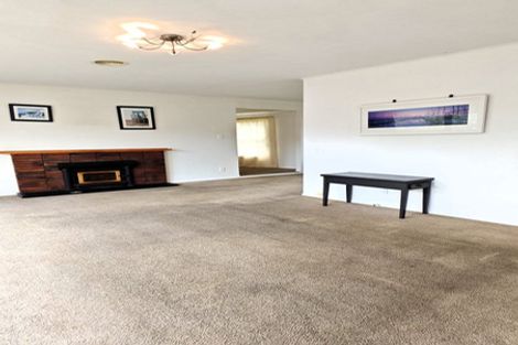 Photo of property in 38 Cutler Street, New Lynn, Auckland, 0600