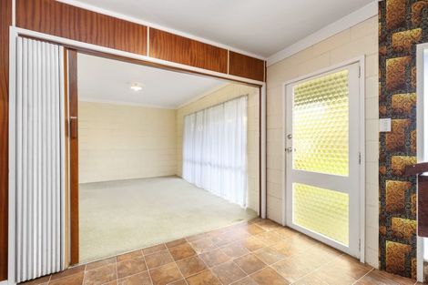 Photo of property in 76 Tamatea Road, Taupo, 3330