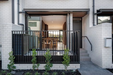 Photo of property in 15b Windlass Street, Long Bay, Auckland, 0630