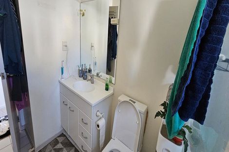 Photo of property in Krisley Court, 25/6 Ambrico Place, New Lynn, Auckland, 0600