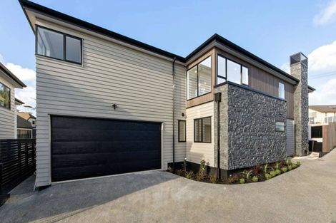 Photo of property in 47a Takutai Avenue, Half Moon Bay, Auckland, 2012