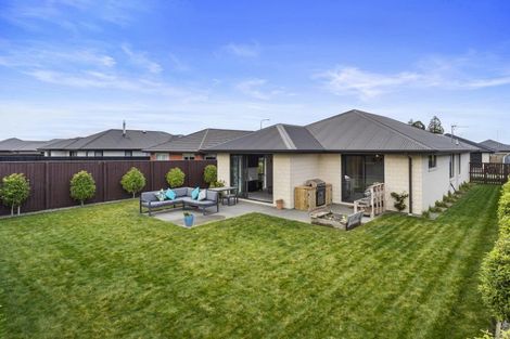 Photo of property in 43 Tara Crescent, Woodend, 7610