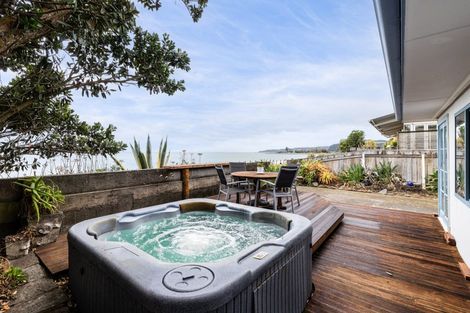 Photo of property in 285 Clifton Road, Te Awanga, 4102