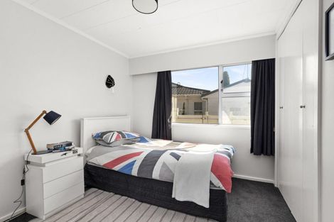 Photo of property in 9 Hinton Road, Taradale, Napier, 4112