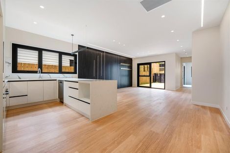 Photo of property in 23 Whakairo Crescent, Gulf Harbour, 0930