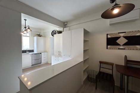 Photo of property in 154u1 Oriental Parade, Oriental Bay, Wellington, 6011