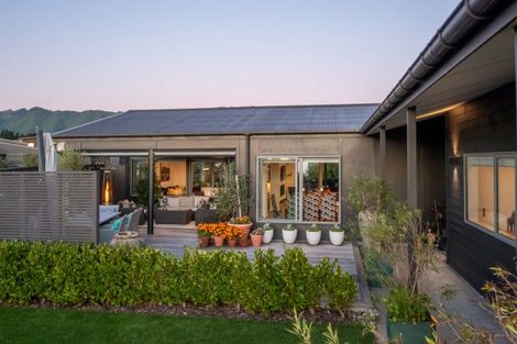 Photo of property in 3 Lamont Place, Waikanae, 5036