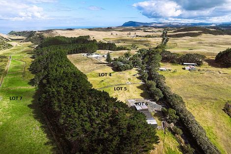 Photo of property in 35 Sutton Road, Te Horo, Otaki, 5582