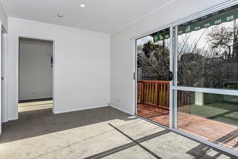 Photo of property in 18 Roberts Road, Te Atatu South, Auckland, 0610