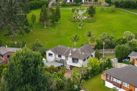 Photo of property in 27 Sturm Avenue, Massey, Auckland, 0614