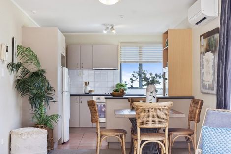 Photo of property in Capri Apartments, 5 The Mall, Mount Maunganui, 3116