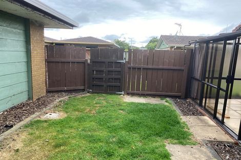 Photo of property in 1/2 Short Street, Papakura, 2110