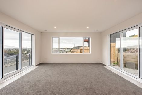 Photo of property in 103 Kakariki Grove, Waikanae, 5036