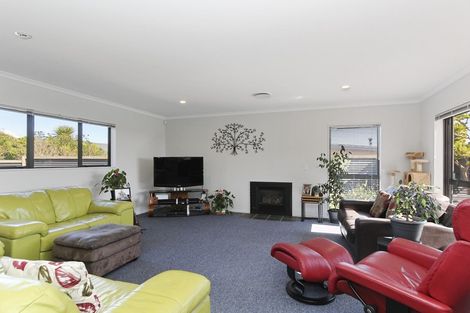 Photo of property in 192b Heta Road, Highlands Park, New Plymouth, 4312