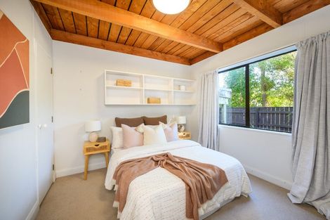 Photo of property in 6 Lincoln Street, Ashhurst, 4810