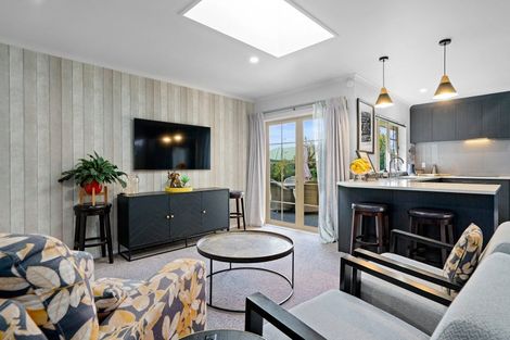 Photo of property in 14 Alba Place, Cambridge, 3434