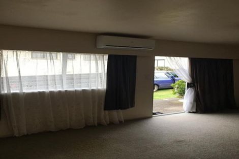 Photo of property in 1/81 Hutchinson Avenue, New Lynn, Auckland, 0600