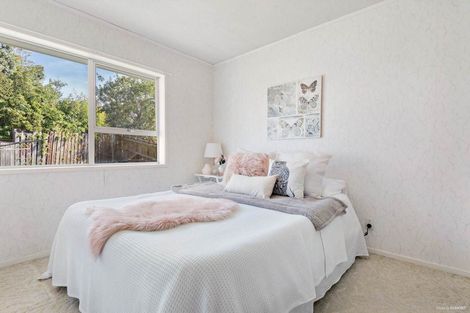 Photo of property in 14 Jenelin Road, Glendene, Auckland, 0602