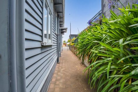 Photo of property in 259 Saint Aubyn Street, New Plymouth, 4310