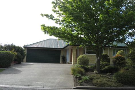 Photo of property in 6 Rickton Place, Rangiora, 7400
