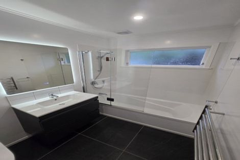 Photo of property in 94 Amapur Drive, Ngaio, Wellington, 6035