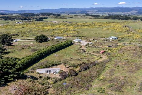 Photo of property in 18 Henham Lane, Waikawa Beach, Manakau, 5573