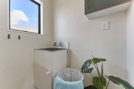 Photo of property in 21 Hilton Grove, Kelvin Grove, Palmerston North, 4414