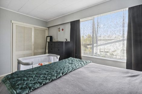 Photo of property in 114 Gloaming Hill, Titahi Bay, Porirua, 5022