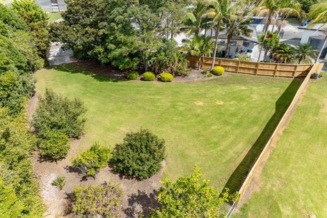 Photo of property in 2 Coopers Drive, Coopers Beach, 0420