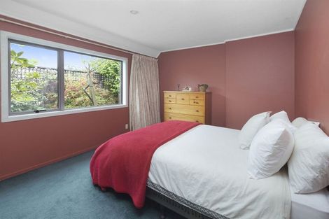 Photo of property in 443 Avonhead Road, Avonhead, Christchurch, 8042
