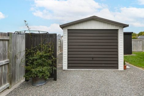 Photo of property in 18 Dee Street, Otane, 4202