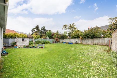 Photo of property in 5 Anderson Street, Hokowhitu, Palmerston North, 4410