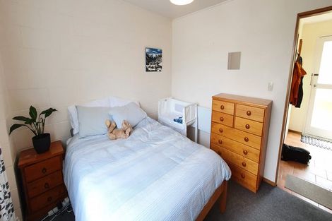 Photo of property in 50u2 Buckley Road, Southgate, Wellington, 6023