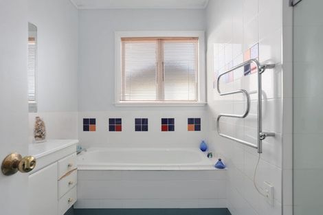 Photo of property in 26 Clayburn Road, Glen Eden, Auckland, 0602