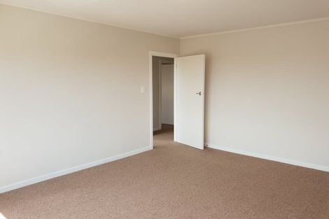 Photo of property in 9 Lex Avenue, Green Bay, Auckland, 0604