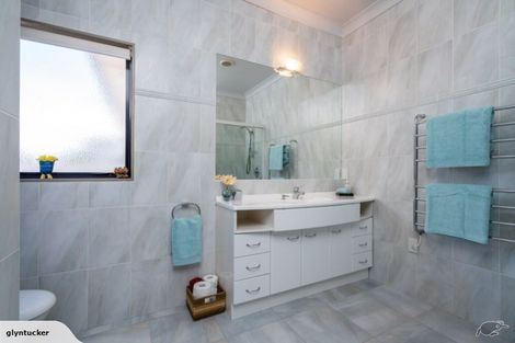 Photo of property in 22 Key West Drive, One Tree Point, 0118