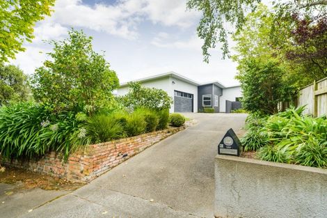 Photo of property in 19 Karina Terrace, Roslyn, Palmerston North, 4414