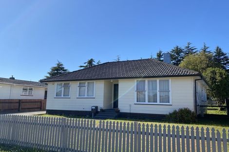 Photo of property in 13 Hinemoa Street, Levin, 5510