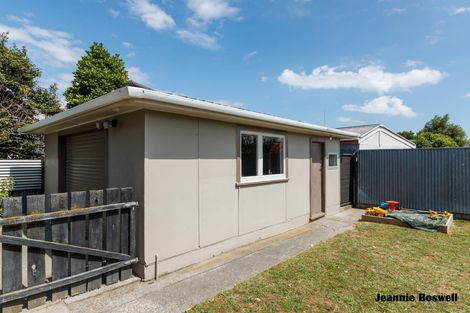 Photo of property in 3 Oriana Place, Highbury, Palmerston North, 4412