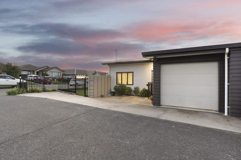 Photo of property in 31 Tuuhura Road, Pukekohe, 2120
