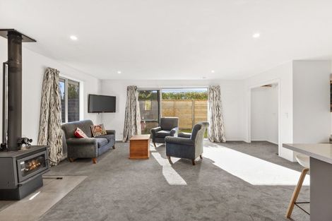Photo of property in 13 Bell Street, Lake Hawea, 9382
