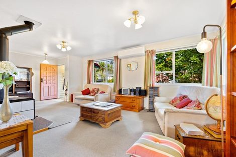 Photo of property in 23 Lemnos Place, Titirangi, Auckland, 0604