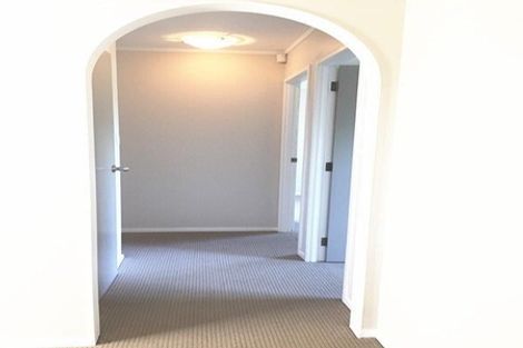 Photo of property in 24 Jillteresa Crescent, Half Moon Bay, Auckland, 2012