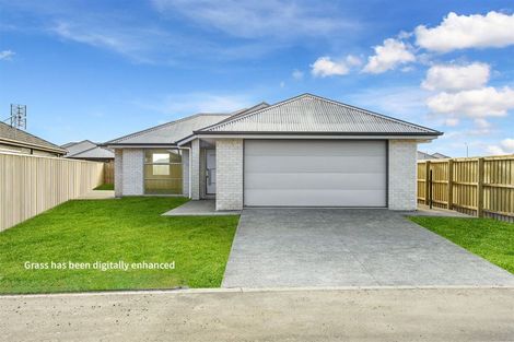 Photo of property in 16 Stackwood Avenue, Woodend, 7610
