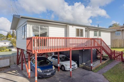 Photo of property in 3/12 Aldern Road, Massey, Auckland, 0614