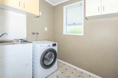 Photo of property in 16 Lake Ora Road, Te Kamo, Whangarei, 0112