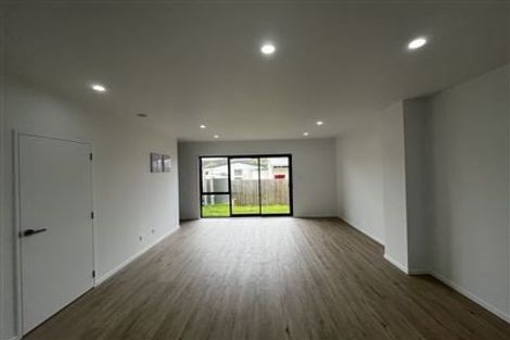 Photo of property in 39 Eileen Newey Place, Henderson, Auckland, 0612