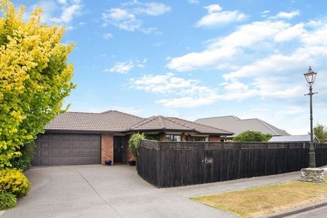 Photo of property in 6 Hawkins Place, Rangiora, 7400